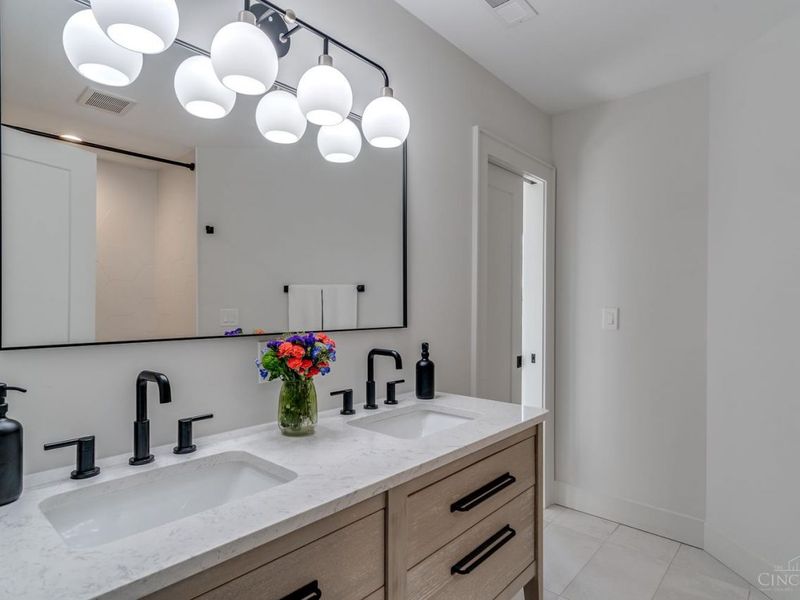 7156 Maple Avenue, Madeira, OH 45243 Photo 46