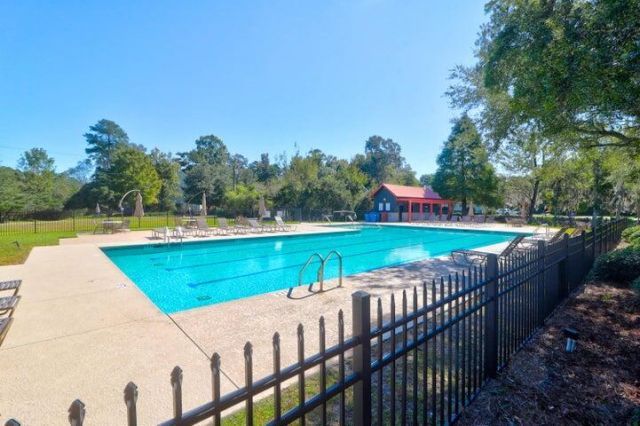 721 Hunt Club Run Photo 36