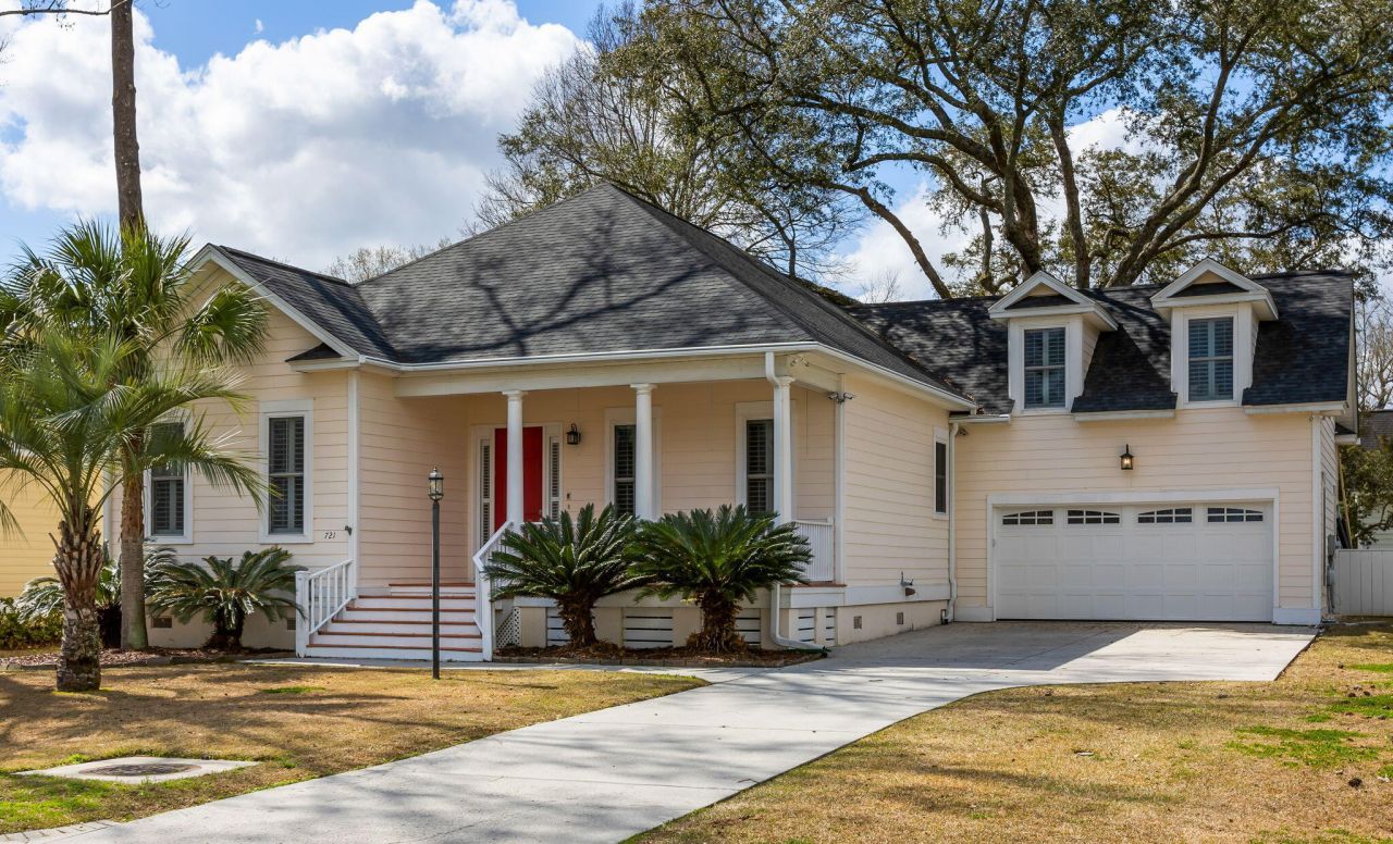 721 Hunt Club Run Photo 5