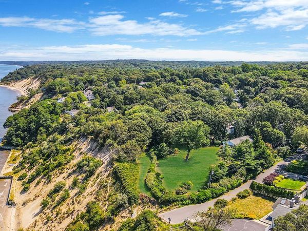 321 Sound Beach Boulevard , Sound Beach, NY 11789