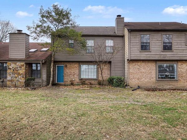 1674 E RAVENHILL DR, Unit 49, Germantown, TN 38138