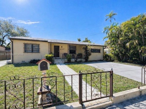 2760 NW 4th Ter, Miami, FL 33125