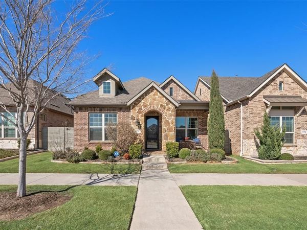 824 8th Street , Argyle, TX 76226