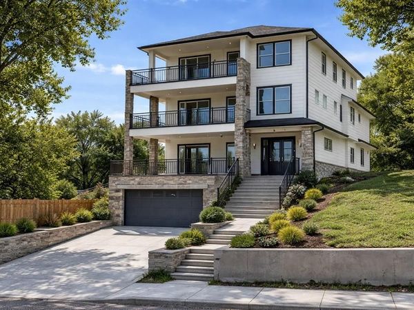 1254 E Magnolia Avenue , Fort Worth, TX 76104