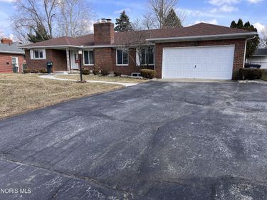 2904 Isha Laye Way, Toledo, OH 43606