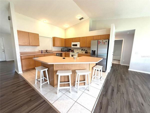 106 EAGLE POINT BOULEVARD, AUBURNDALE, FL 33823