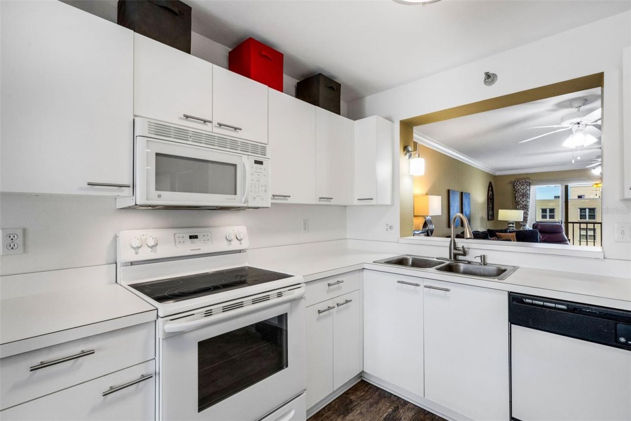 3980 Ironwood Circle, Unit 404, Bradenton, FL 34209 Photo