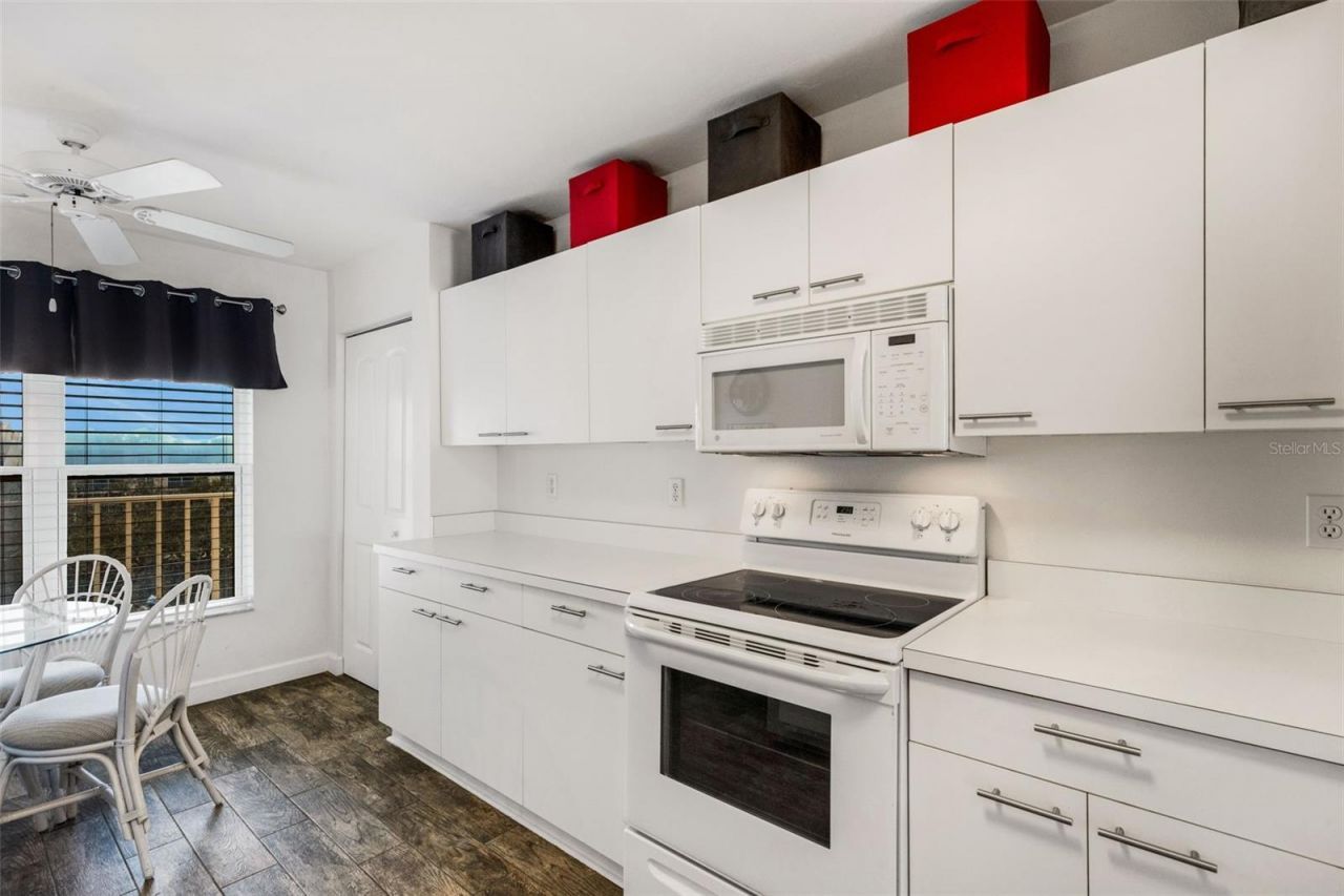 3980 Ironwood Circle, Unit 404, Bradenton, FL 34209 Photo