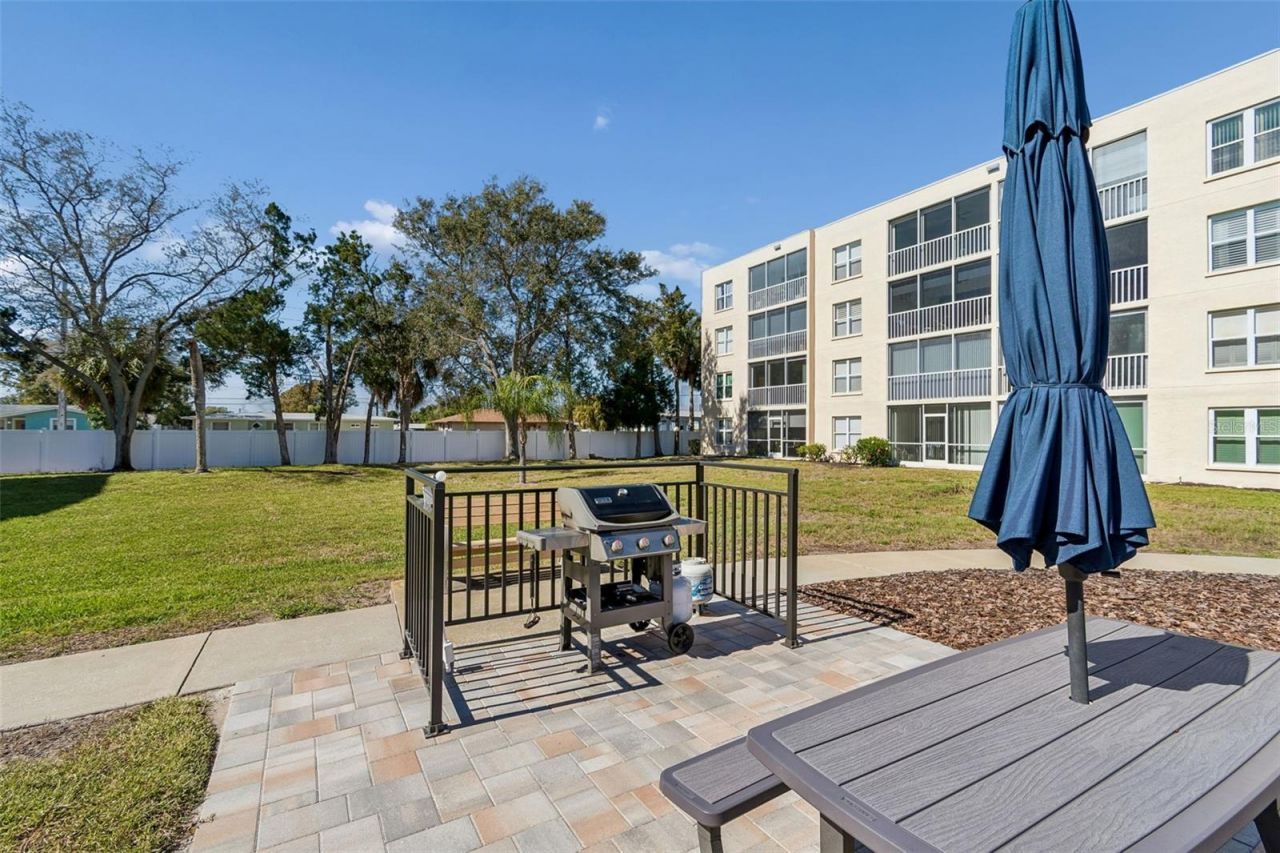 3980 Ironwood Circle, Unit 404, Bradenton, FL 34209 Photo