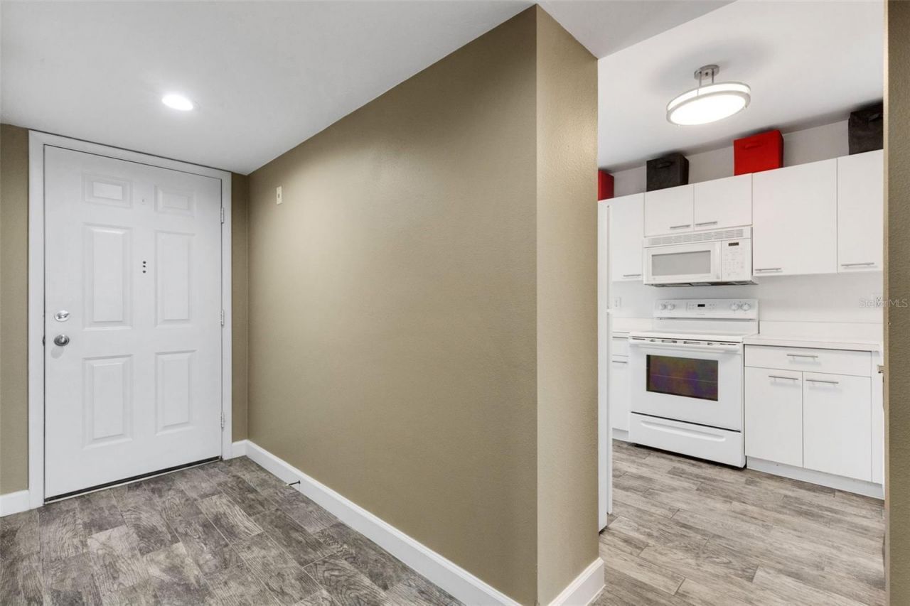 3980 Ironwood Circle, Unit 404, Bradenton, FL 34209 Photo