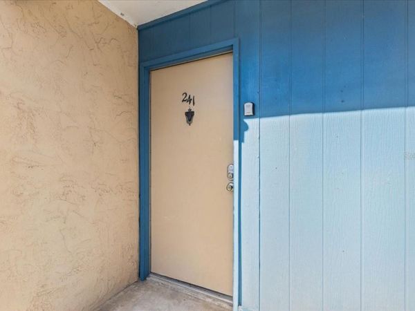 2811 SW ARCHER ROAD , Unit Z241, GAINESVILLE, FL 32608