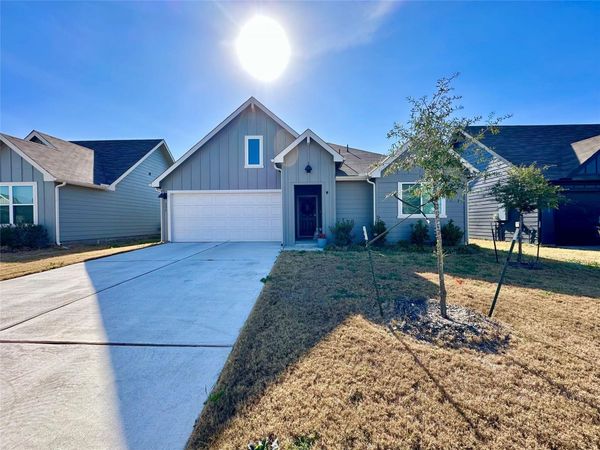 331 N Richland DR, Lockhart, TX 78644