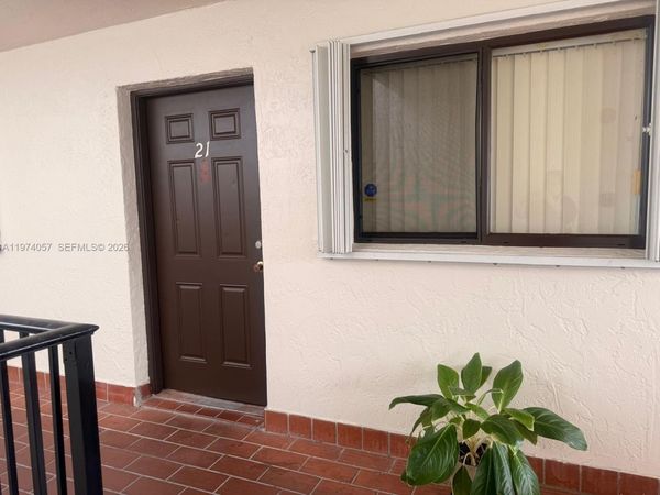 6278 W 22nd Ct, Unit 21, Hialeah, FL 33016