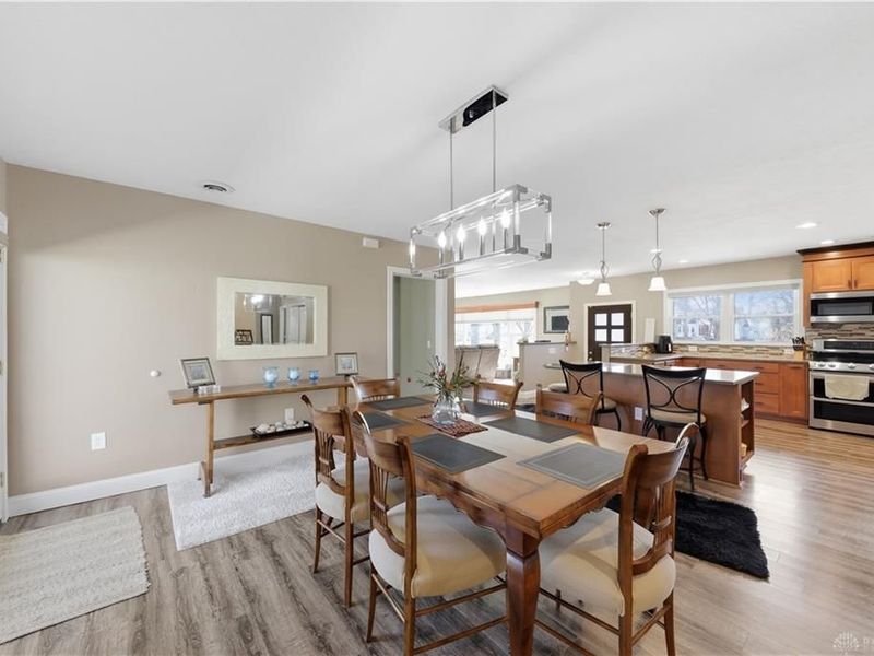 648 N Tanglewood Drive, Springfield, OH 45504 Photo 15