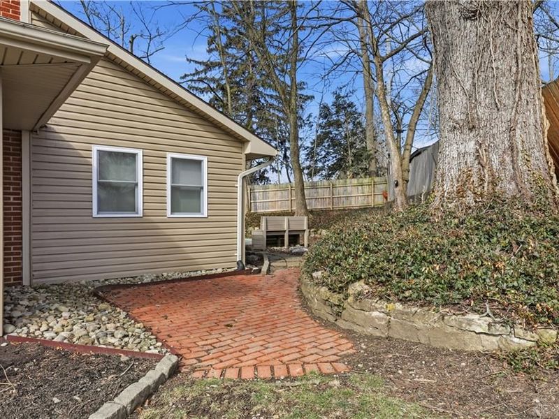 648 N Tanglewood Drive, Springfield, OH 45504 Photo 32