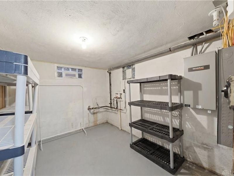 648 N Tanglewood Drive, Springfield, OH 45504 Photo 38