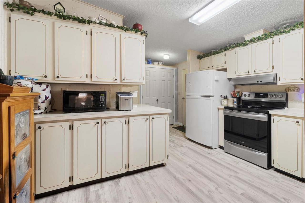 94 Meadow Circle, Ellenton, FL 34222 Photo