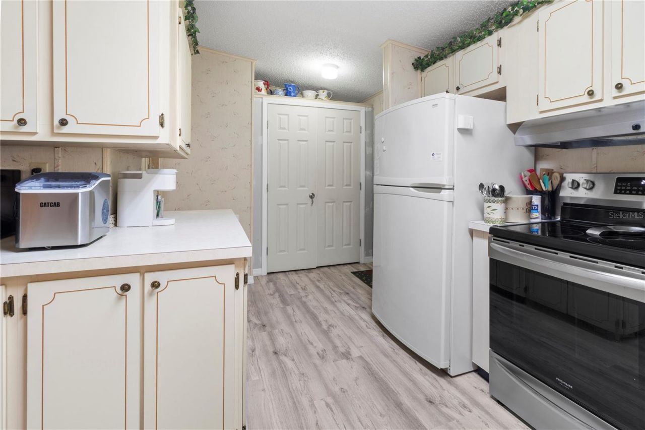 94 Meadow Circle, Ellenton, FL 34222 Photo