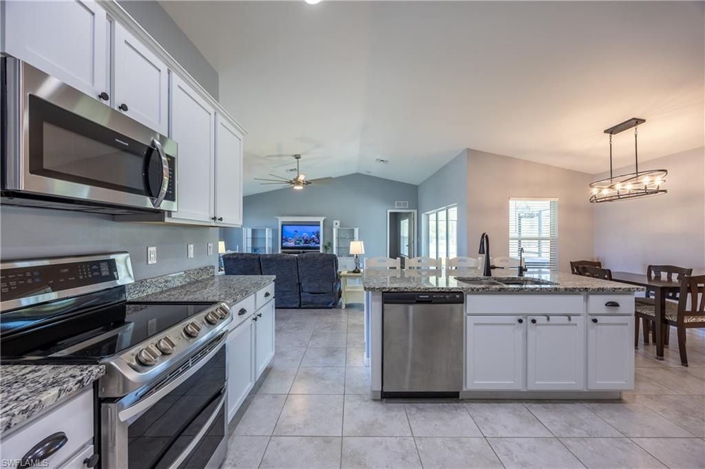 2926 NW 25th St , Cape Coral, FL 33993 Photo