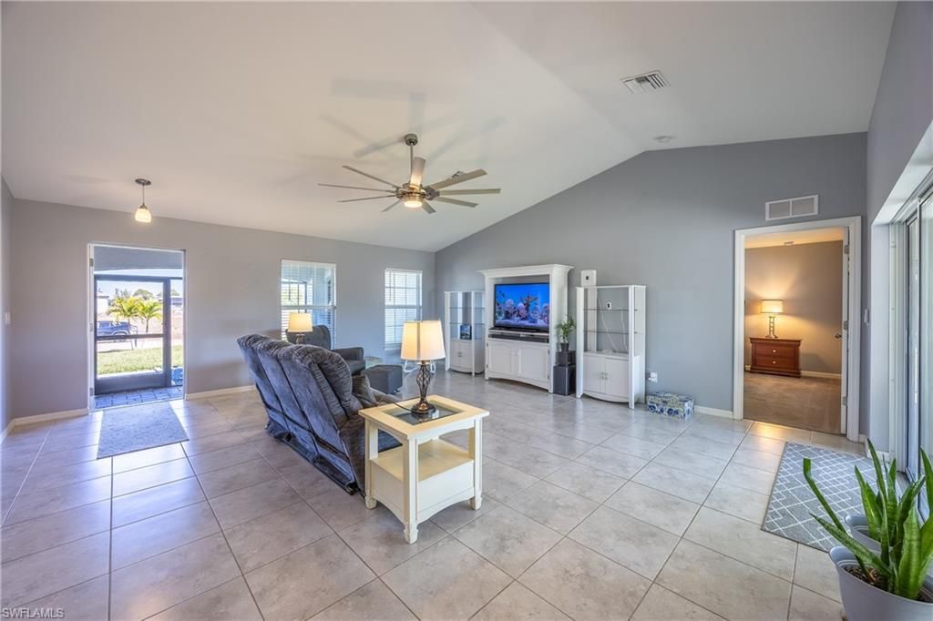 2926 NW 25th St , Cape Coral, FL 33993 Photo