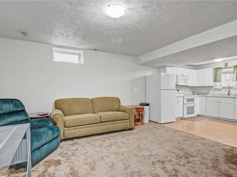 374 Spring Grove Drive, Tallmadge, OH 44278 Photo 32