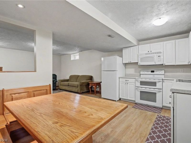 374 Spring Grove Drive, Tallmadge, OH 44278 Photo 35