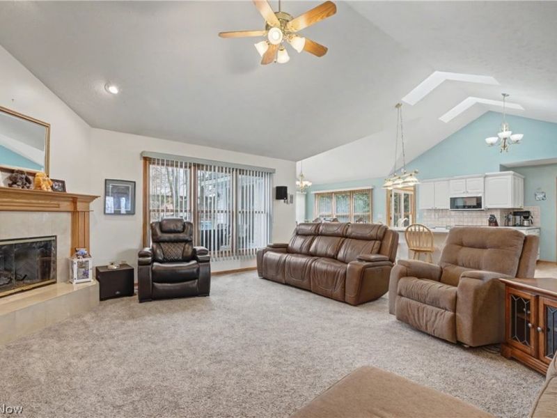 374 Spring Grove Drive, Tallmadge, OH 44278 Photo 7