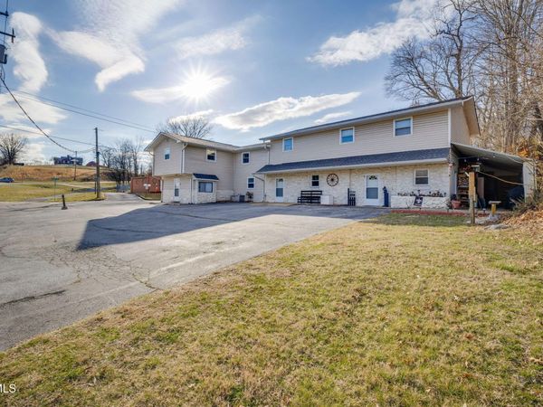 702 West Main Street, Jonesborough, TN 37659