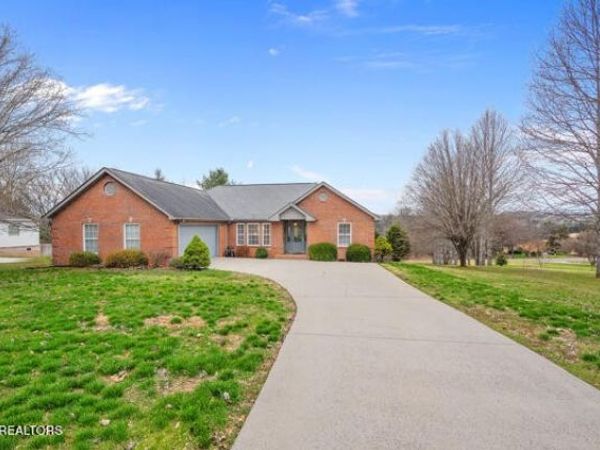 2411 Robin Ridge Drive, Maryville, TN 37801