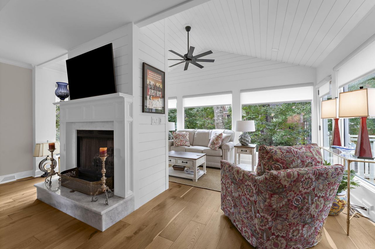 1380 Southlake Drive Photo 12