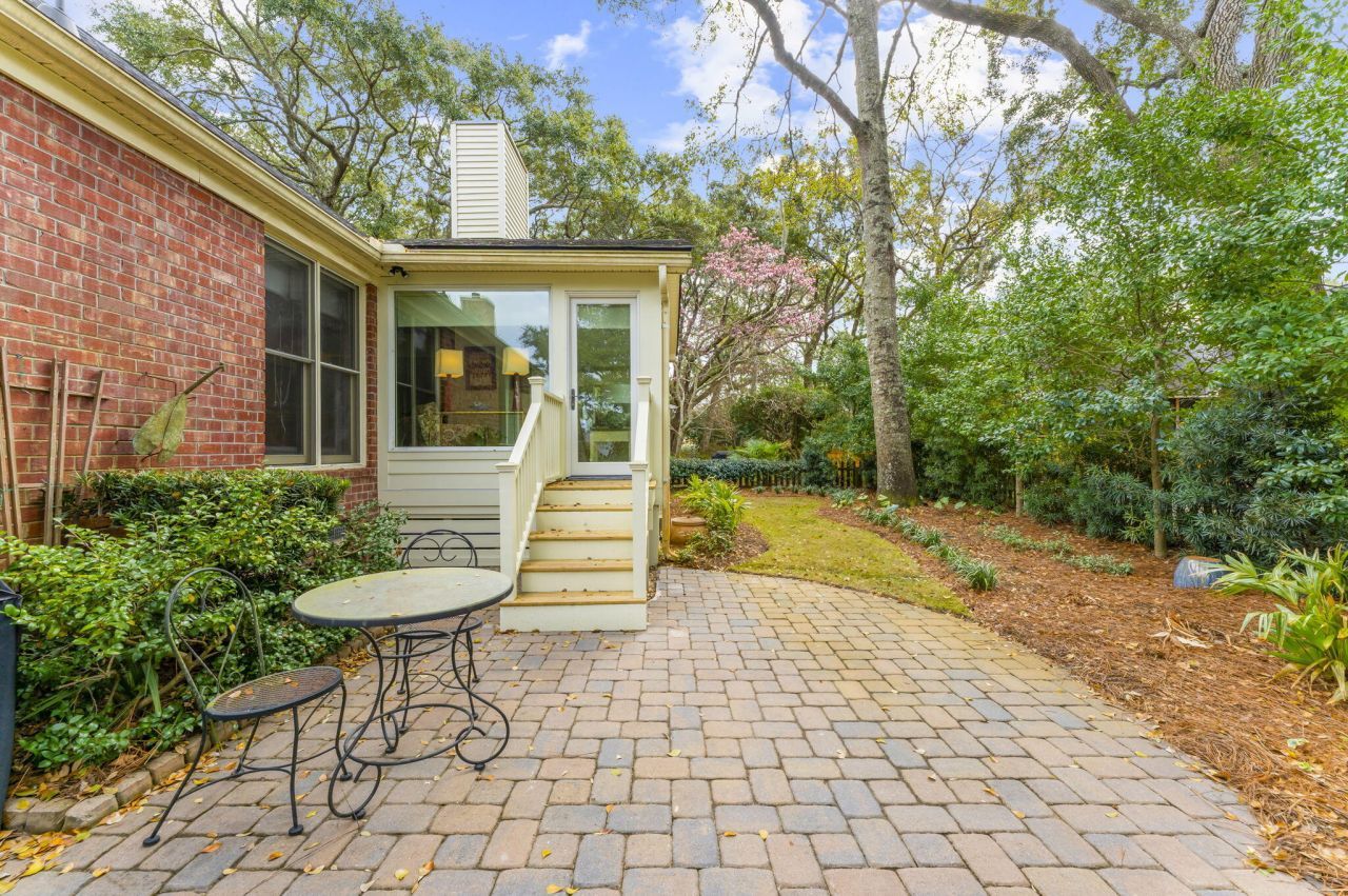 1380 Southlake Drive Photo 45