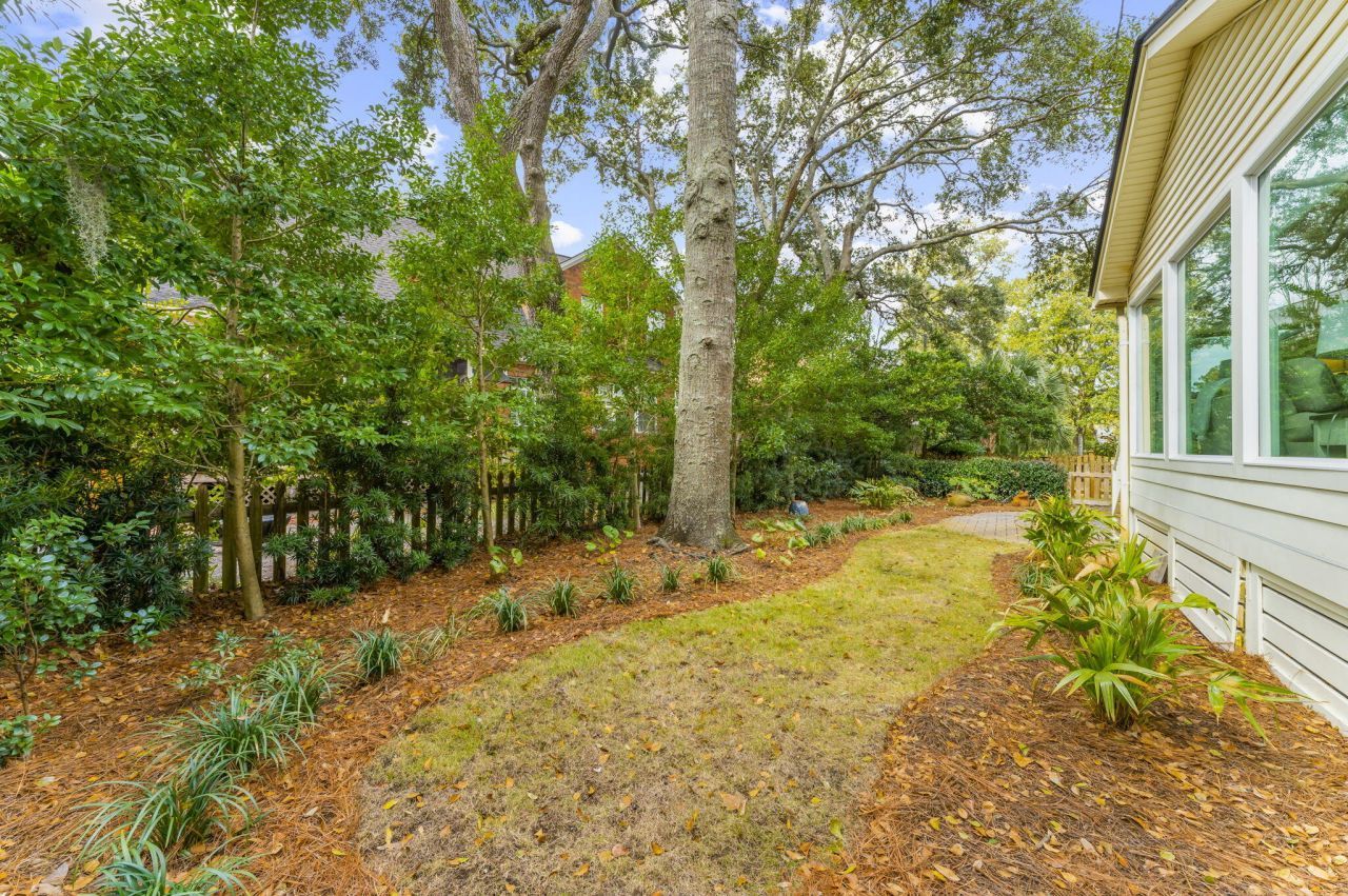 1380 Southlake Drive Photo 46