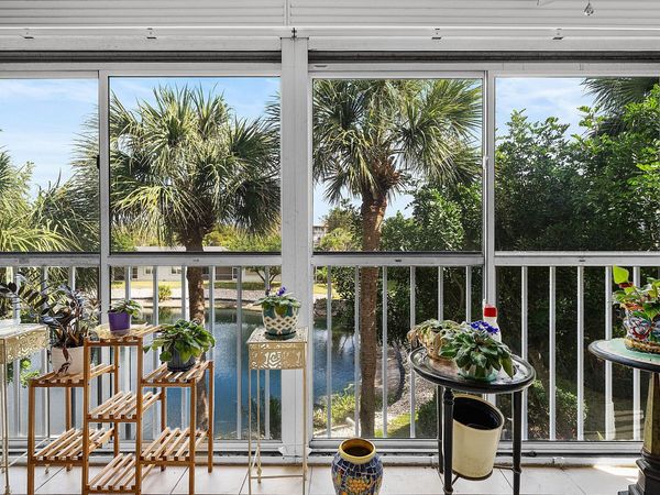 3146 Via Poinciana, Unit 307, Lake Worth, FL 33467