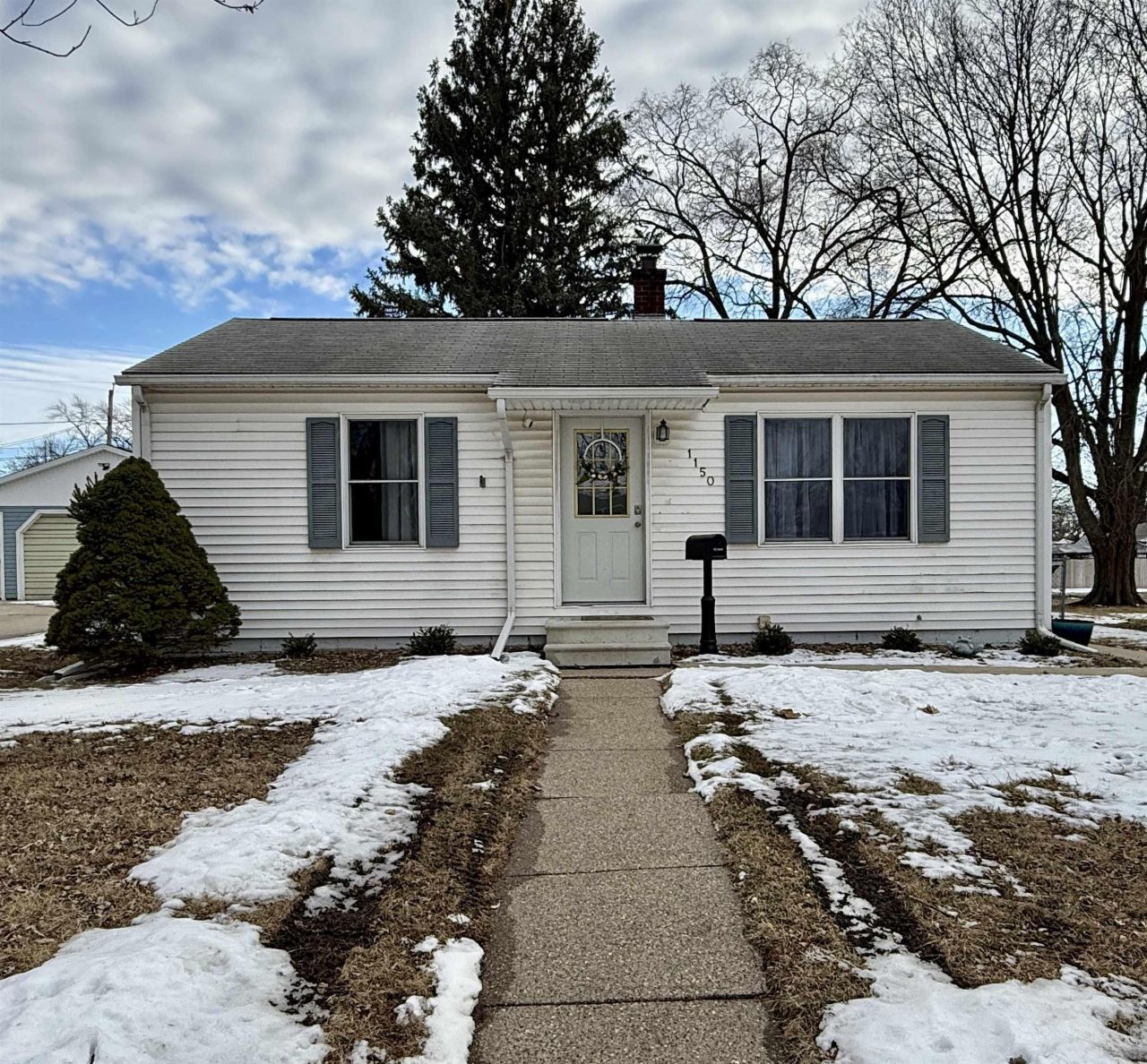 1150 Easton Avenue, Waterloo, IA 50702 Main Photo