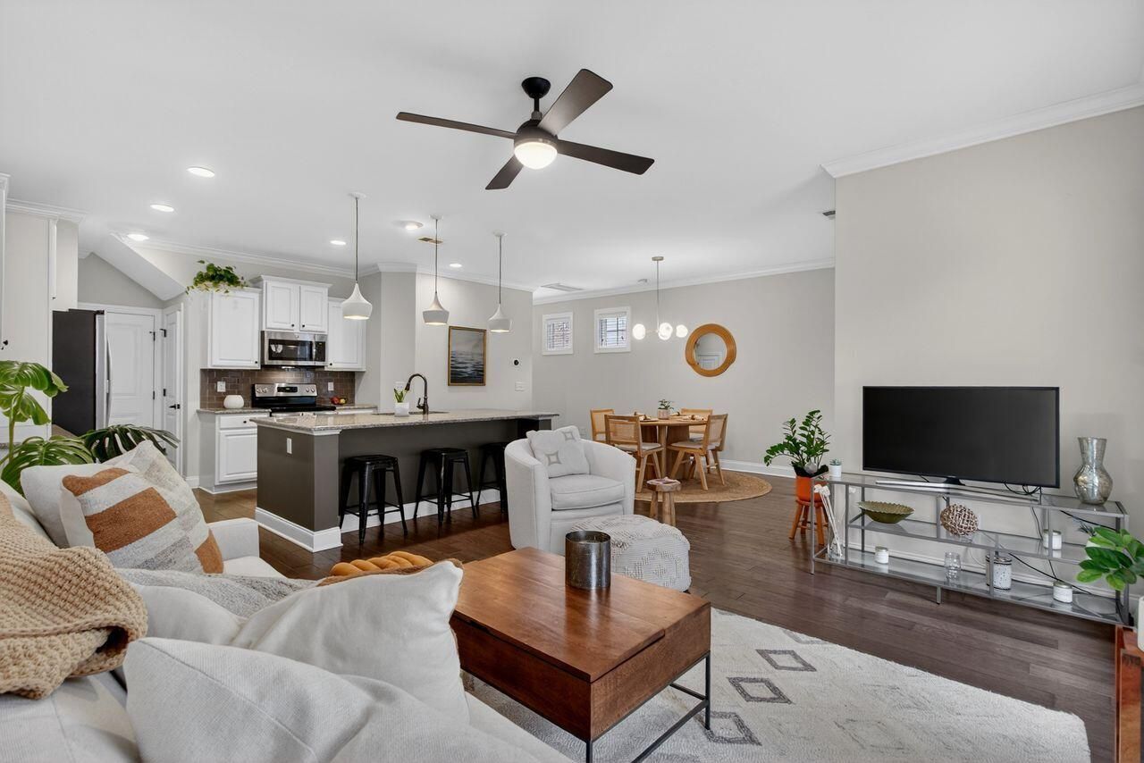 2111 Oyster Reef Lane Photo 10