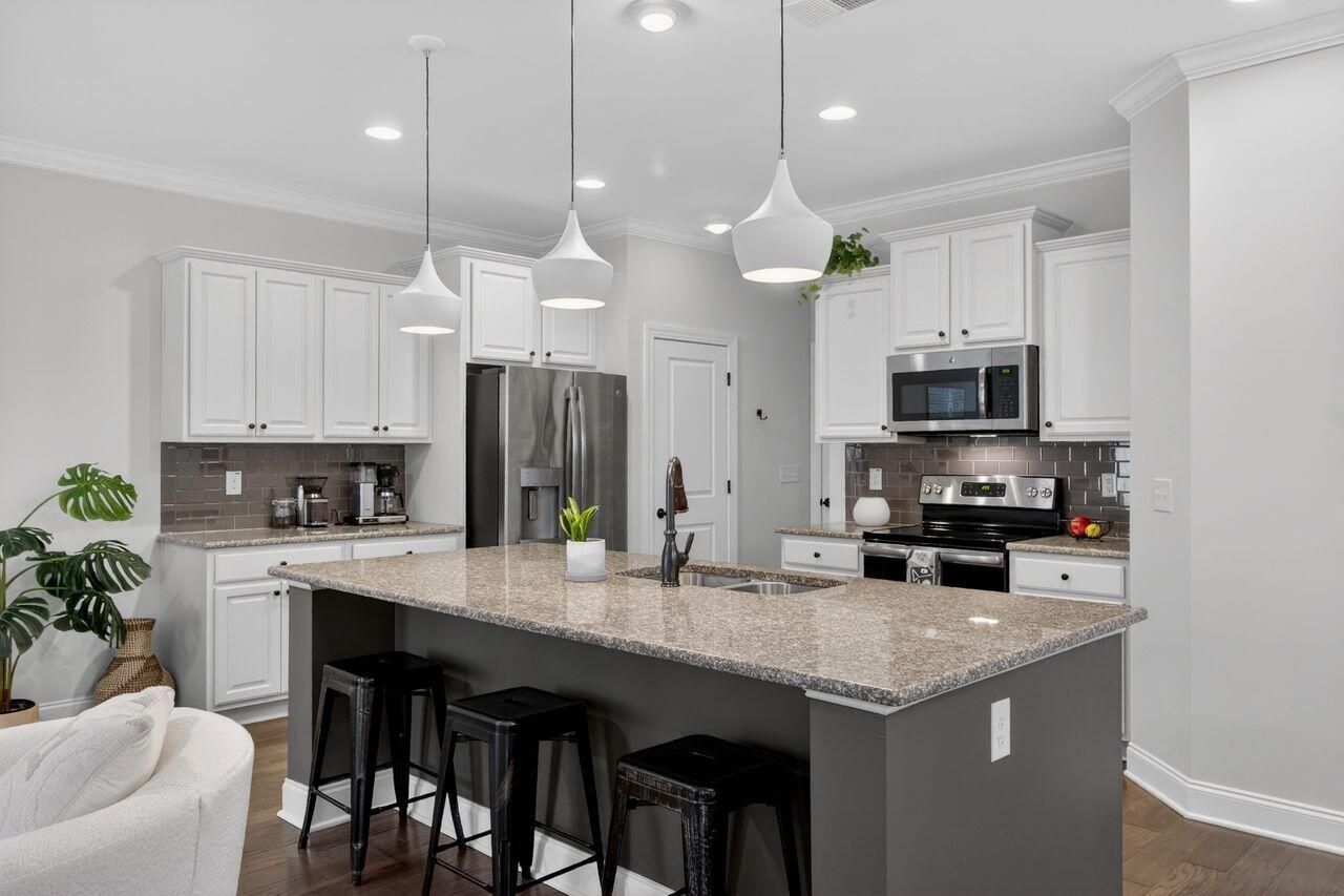 2111 Oyster Reef Lane Photo 11