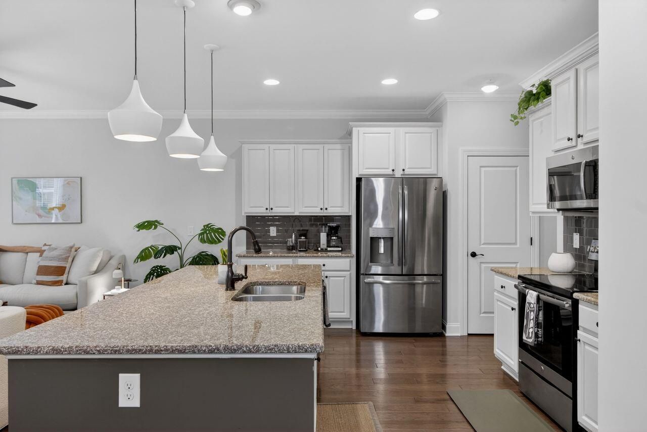 2111 Oyster Reef Lane Photo 12