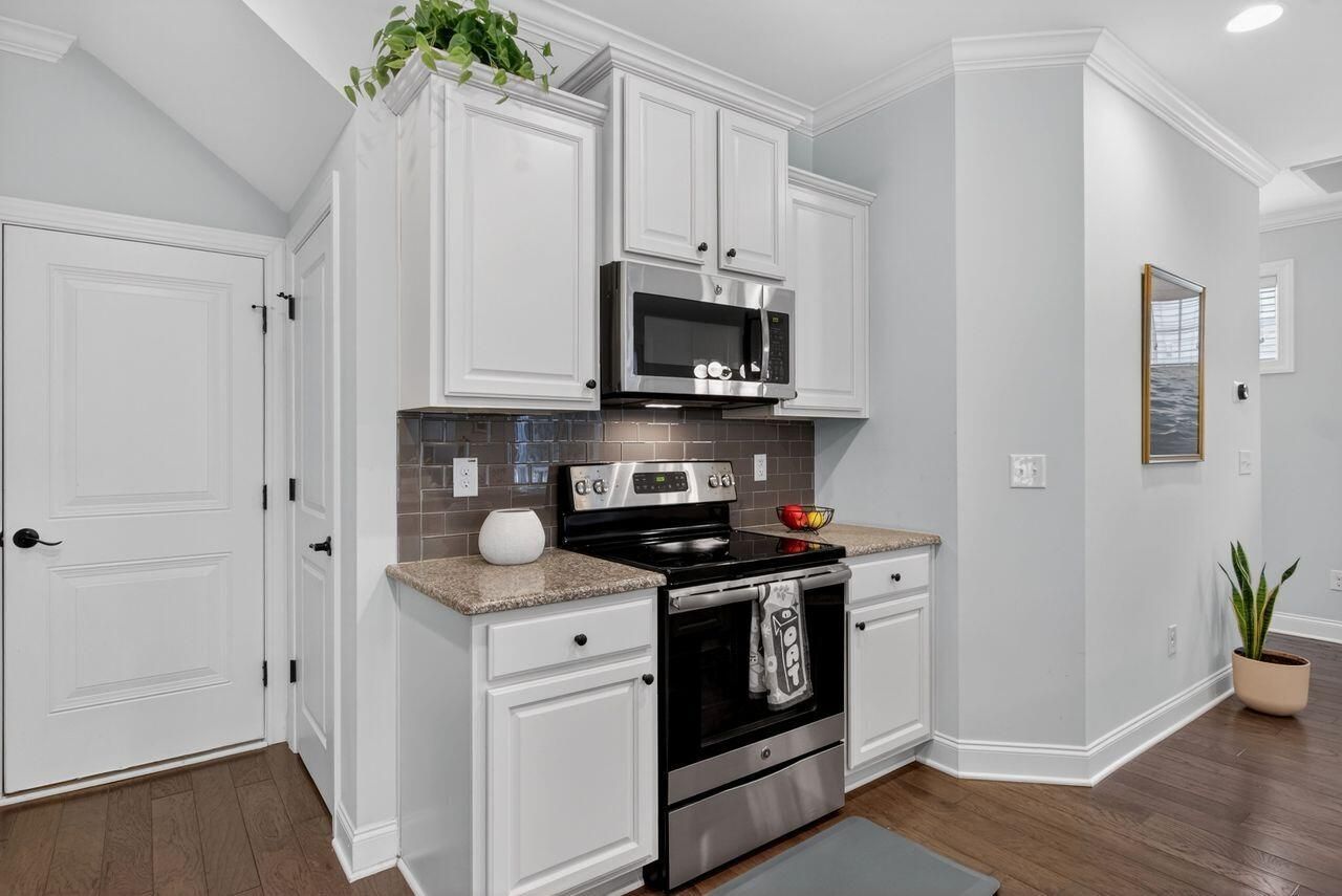 2111 Oyster Reef Lane Photo 14