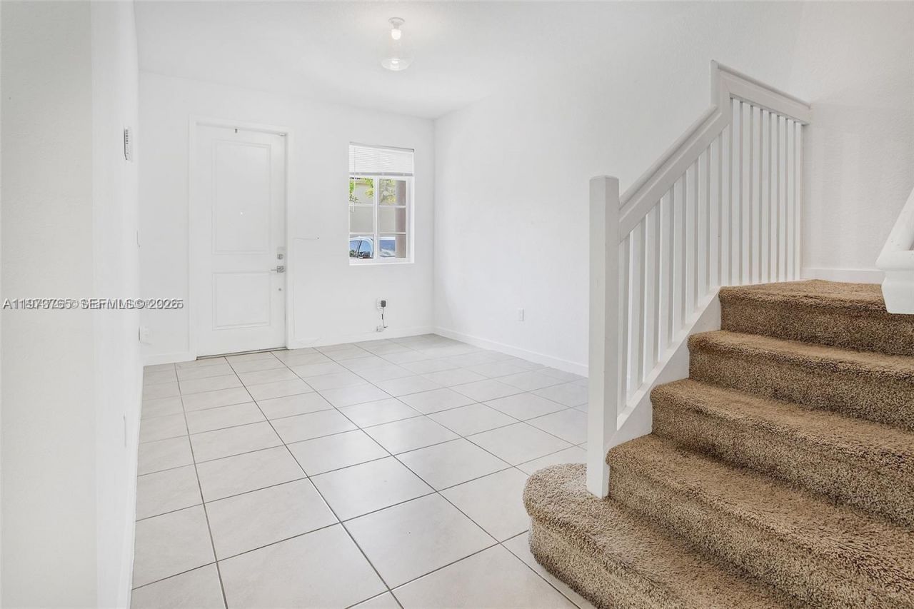 1363 NW 208th Ter, Miami Gardens, FL 33169 Photo