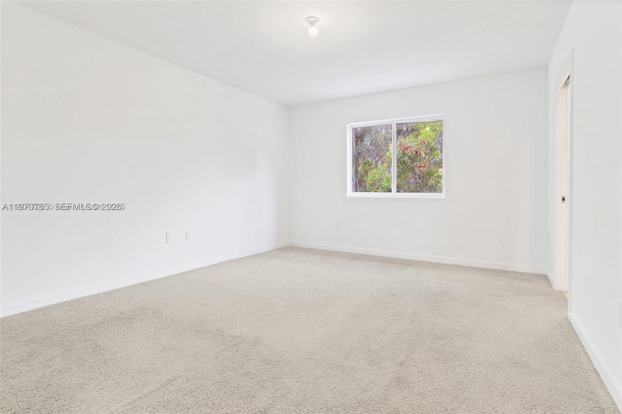 1363 NW 208th Ter, Miami Gardens, FL 33169 Photo