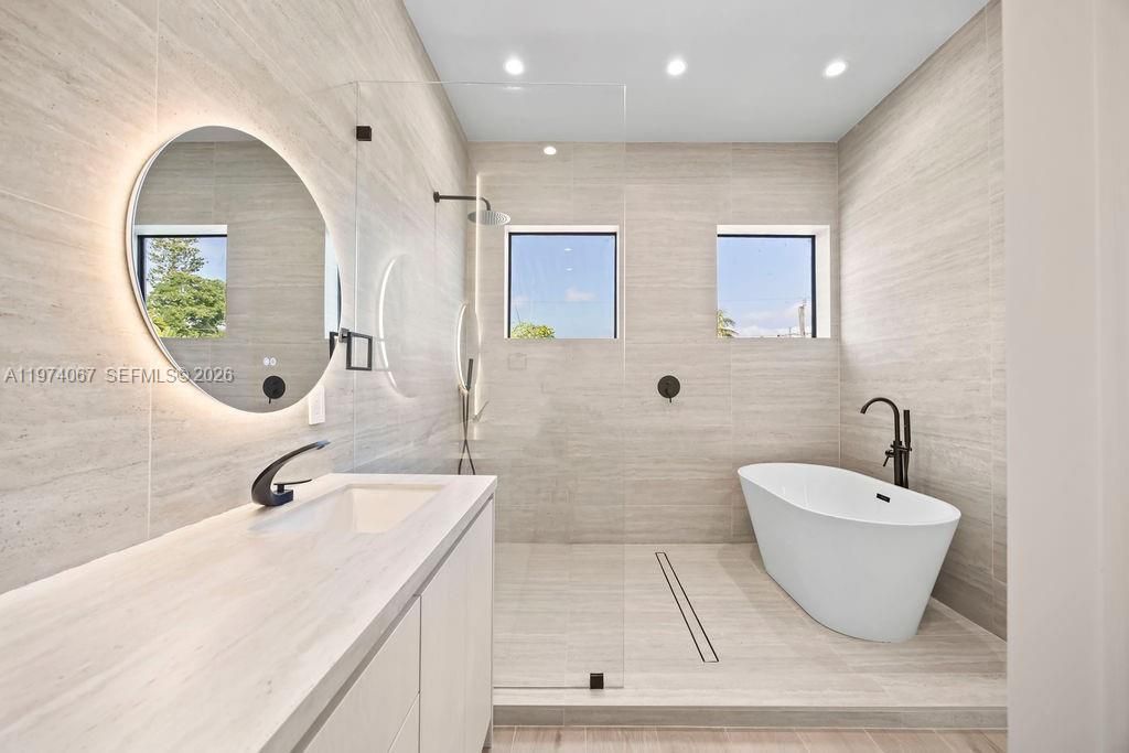 1135 NE 11th Ave , Fort Lauderdale, FL 33304 Photo