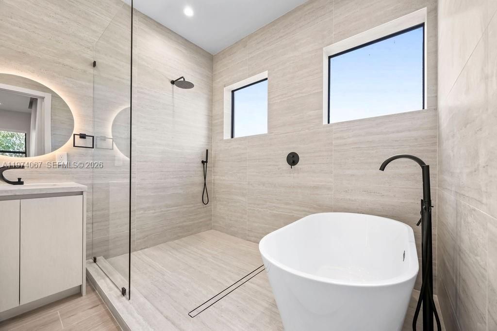 1135 NE 11th Ave , Fort Lauderdale, FL 33304 Photo