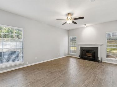 8600 Coppertowne Lane, Unit 1806, Dallas, TX 75243