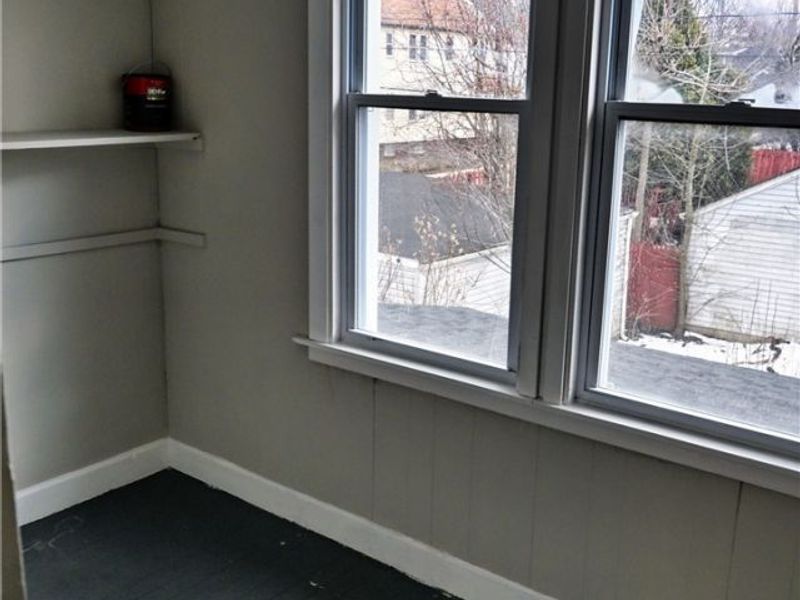 7626 Connecticut Avenue, Cleveland, OH 44105 Photo 20