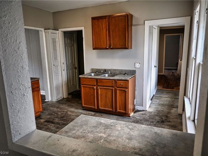 7626 Connecticut Avenue, Cleveland, OH 44105 Photo 33