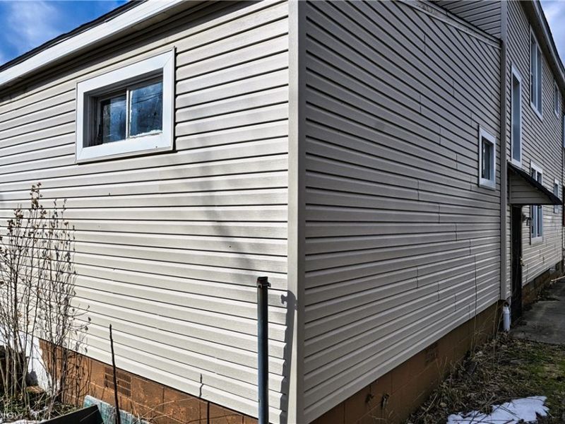 7626 Connecticut Avenue, Cleveland, OH 44105 Photo 4