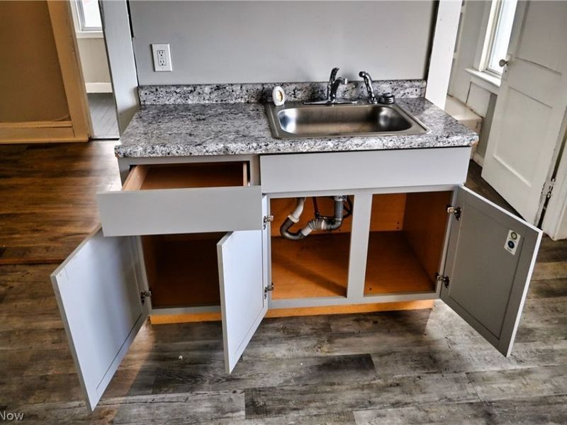 7626 Connecticut Avenue, Cleveland, OH 44105 Photo 6