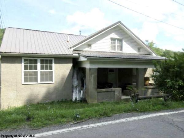 12 Liberty Street, Lost Creek, WV 26385