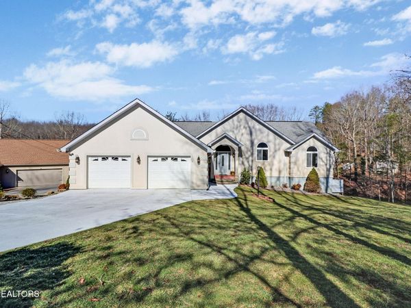 14 Needham Terrace, Crossville, TN 38558