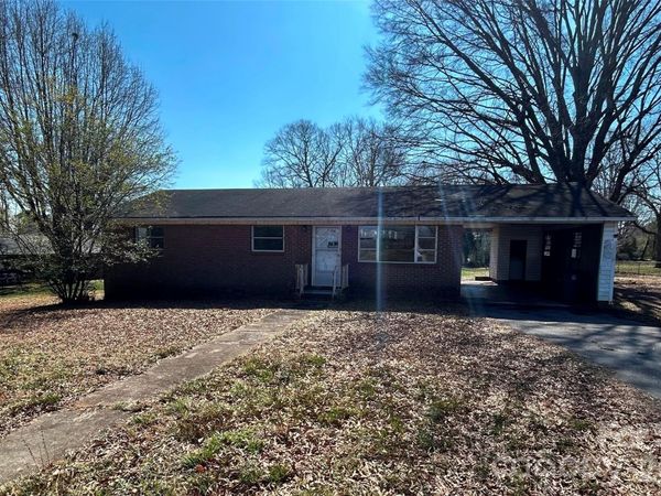 918 Emmanuel Church Road, Conover, NC 28613